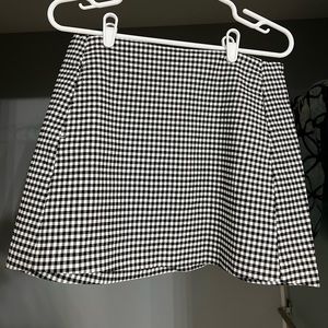 Urban Outfitters Checkered Mini Skirt (Size M)